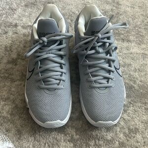 Nike Rize 2 Air Zoom Boys Shoes